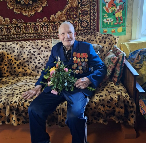 Участнику Великой Отечественной войны Сергею Дудукину из Тумы исполнилось сто лет