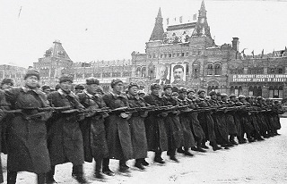 80 ЛЕТ ПАРАДУ НА КРАСНОЙ ПЛОЩАДИ