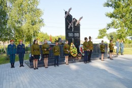 В Д. АРИСТОВО ОТКРЫЛИ МЕМОРИАЛ ВОИНАМ ВЕЛИКОЙ ОТЕЧЕСТВЕННОЙ ВОЙНЫ