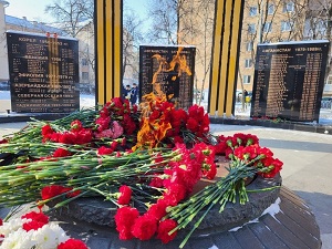 В канун Дня защитника Отечества рязанцы возложили цветы к Вечному огню
