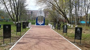 В ПАРКЕ СЕЛА МОСОЛОВО ШИЛОВСКОГО РАЙОНА УСТАНОВИЛИ МЕМОРИАЛЬНЫЕ ДОСКИ ЗЕМЛЯКАМ-ФРОНТОВИКАМ