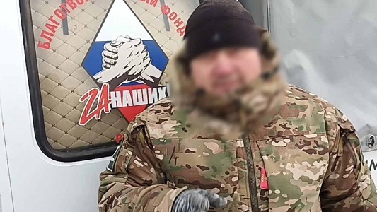 Трофейный дрон для музея Боевой славы передал в родную школу доброволец «Бек» из Новомичуринска
