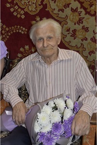 В Сасове с 90-летием поздравили кавалера ордена Красной Звезды Николая Макарикова
