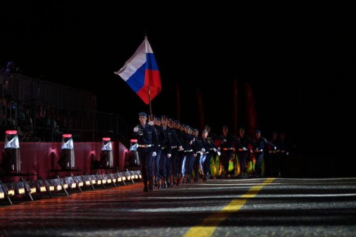 Рязанские курсанты-десантники продемонстрировали выполнение строевых приемов