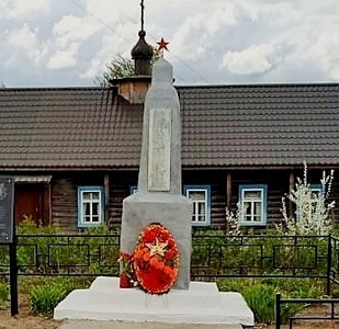 Сотрудники Сасовского индустриального колледжа к 80-летию Победы восстановили обелиск в Ключах