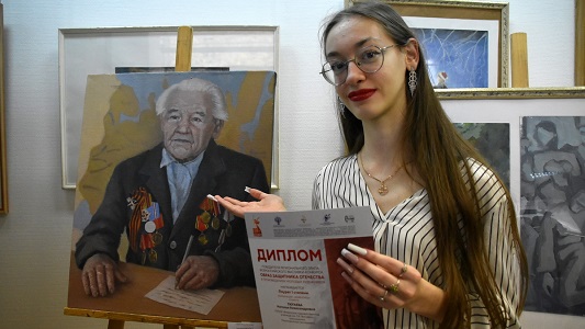 В Рязани открылась выставка «Образ защитника Отечества в произведениях молодых художников»