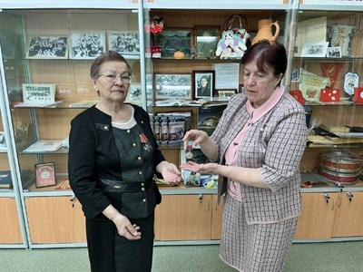 В Ряжской средней школе № 2 открыли парту Героя